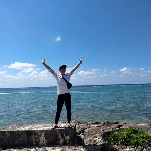 日本人スタッフのtakashi